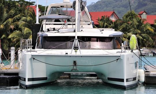 Location de catamaran à voile Lucinda Lucia 40 à Mahé, Seychelles