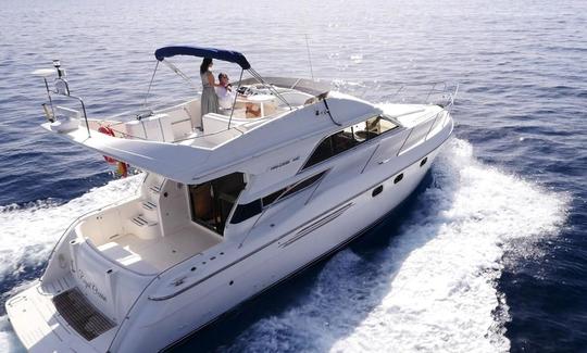 Aluguer de iates a motor de luxo Princess 440