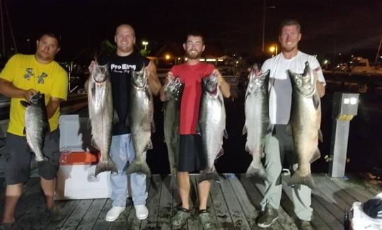 Book an Enjoyable Fishing Charters on Lake Michigan with Us!