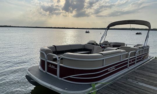 Pontón Sun Tracker 2018 Party Barge 24 DLX como mínimo de 3 días** | Cedar Creek