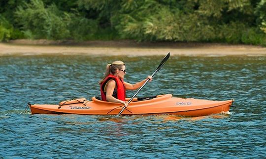 Sun Dolphin Bali 10 ft kayaks Rental in Kirkland, Washington