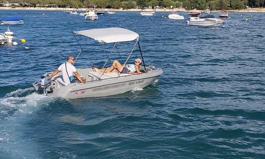 Barco Roto 450 Day em Rovinj, Croácia