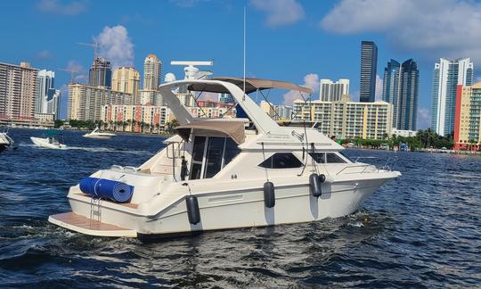 Aluguel de iate a motor Searay Flybridge de 44 pés em Miami!