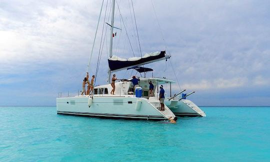 Catamaran Lagoon 42 em Puerto Aventuras