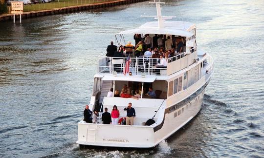 85' Summer Wind Yacht Charter in Fort Lauderdale