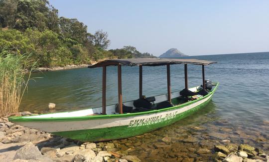 23' Motor Boat Tour lake Kivu in Gisenyi