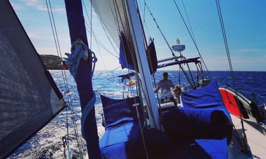 Sailing Excursions in the Bay of Palma // Mallorca Day Charter