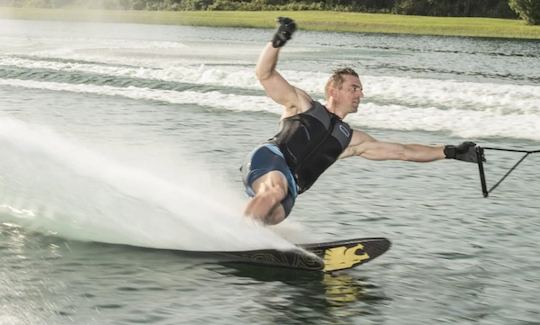 Aula de wakeboard ou esqui aquático em Ibiza