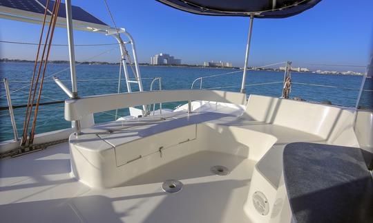 Alquiler privado en catamarán de 40 pies/capacidad para 30 personas