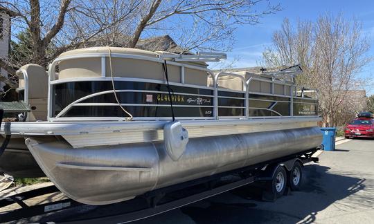 Ponton Suntracker de pêche 2018 pour la vitesse ou la détente dans le Colorado