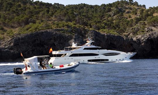 Alquile un bote inflable rígido King 820 para 12 personas en Port de Sóller, España