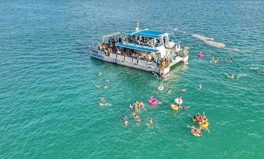 Mar Grande Power Catamaran Charter in Armacao dos Buzios, Brazil