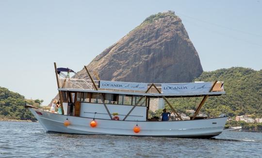 ¡Alquiler de barco Cumaru Lotta de 53 pies en Río de Janeiro, Brasil para 28 personas!