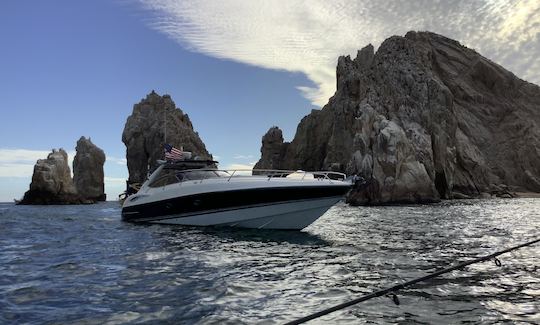 Iate a motor Sunseeker de 50 pés em Cabo San Lucas