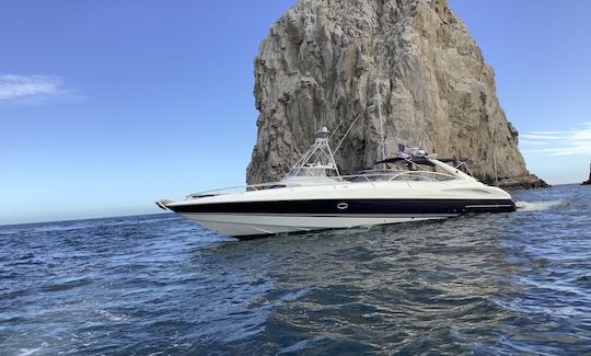 Iate a motor Sunseeker de 50 pés em Cabo San Lucas