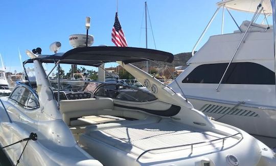 Iate a motor Sunseeker de 50 pés em Cabo San Lucas