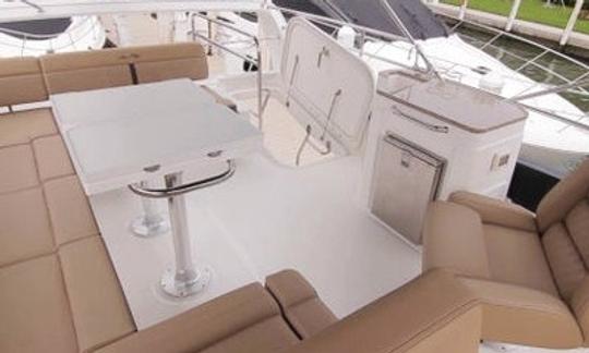 Alquiler de yate a motor Sea Ray Flybridge de 45 pies para 12 personas en Sea Bright, Nueva Jersey