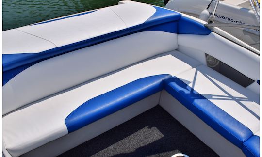 Bowrider Regal 230 CV 19 pieds à louer en Croatie