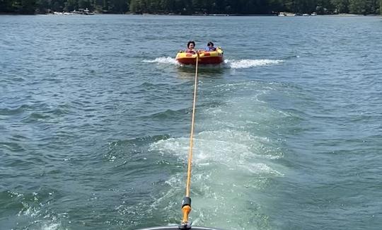 New Veranda Pontoon for rent on Lake Lanier