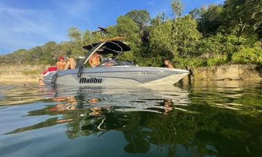 Lake Austin: experiencia de deportes acuáticos con el Malibu Wakesetter 25' LSV 2019