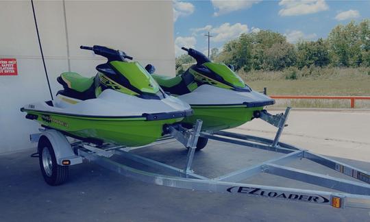 VOLE ! ! ! 2 jetskis pour le prix d'un au lac Houston à Huffman