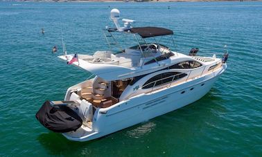 Luxurious 50ft Italian Azimut Flybridge Yacht - Downtown Montréal