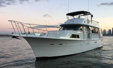 60 ft Hatteras, max capacity 30 guest in New York