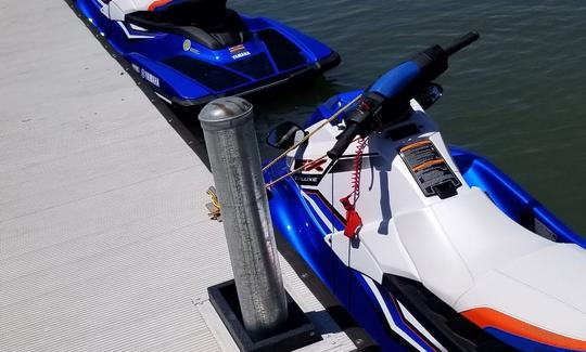 Yamaha EX Deluxe Waverunner à louer sur le lac Norman