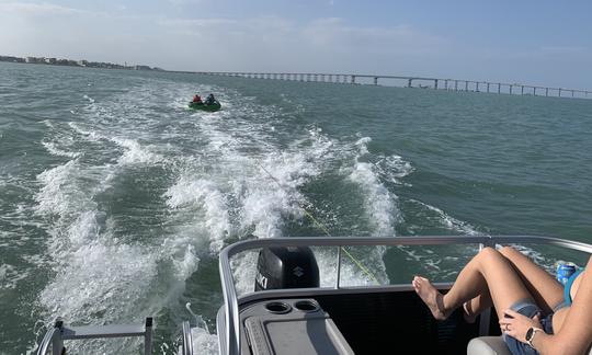 19' Bennington Pontoon Boat for Rent at South Padre Island!