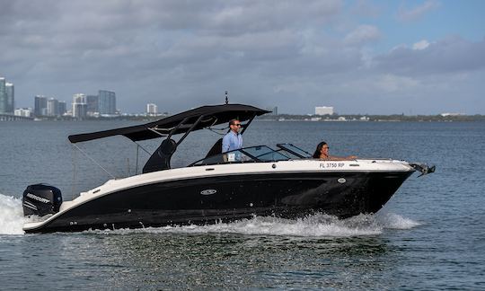 2020 Custom SEA RAY 29ft Powerboat in Miami Beach