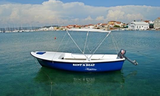 Alquila un Pasara Dinghy de 16 pies en Betina, Croacia