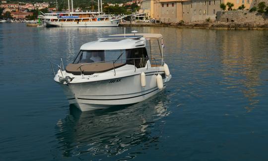 Alquiler del yate a motor Merry Fisher 795 en Krk, Croacia