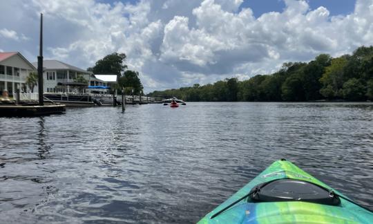 Kayaks Pelican Mustang en alquiler en Myrtle Beach