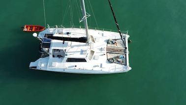 Catamaran à voile bohème de 50 pieds