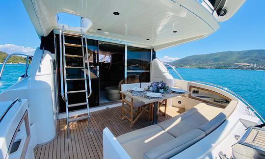 Aluguer de iates a motor Flybridge de luxo em Mugla