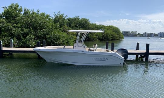 Console centrale Robalo de 21 pieds 2020 pour Sandbar ou visites touristiques à Miami, en Floride