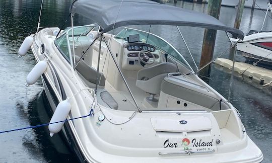 Sundeck Powerboat for Charter! Great boat for friends and family party’s.