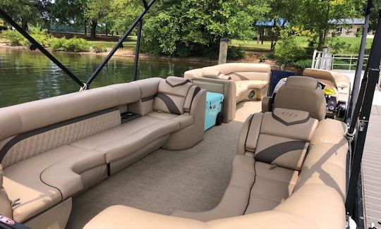 Captain-Included adventure! Rent Our 2021 Harris Tritoon for a Fantastic Day!