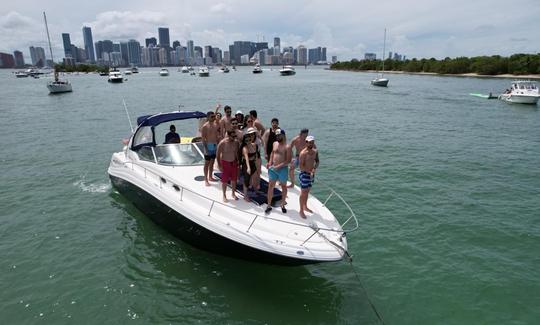 Yate a motor Sundancer de 40 pies en Miami Beach, Florida