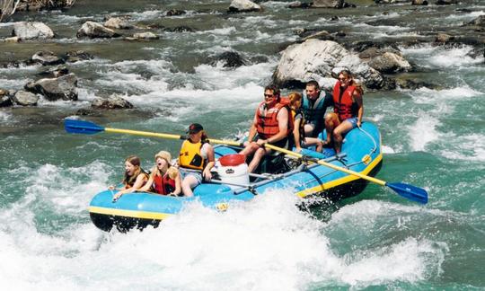 Diversão fluvial em Kalispell!! Jangada NRS de 16 pés