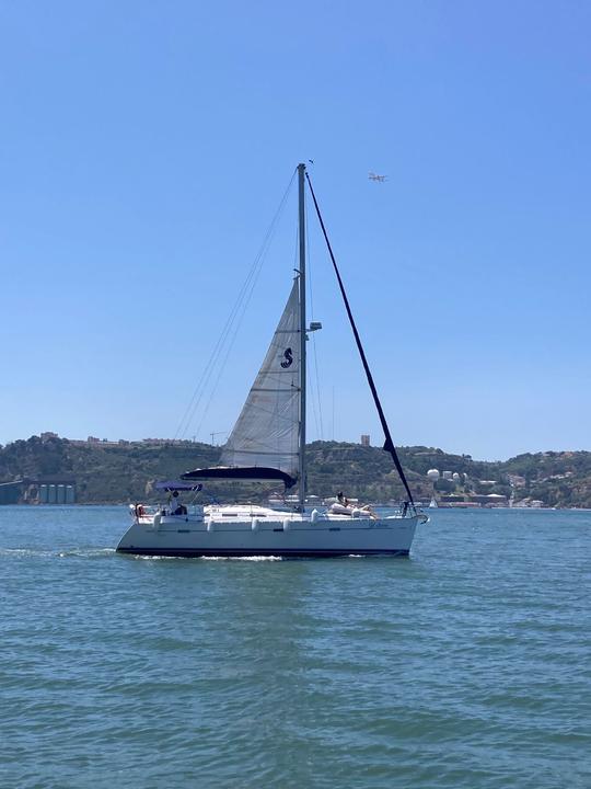 Location de voilier Beneteau Cyclades de 39 pieds pour 10 personnes à Lisbonne