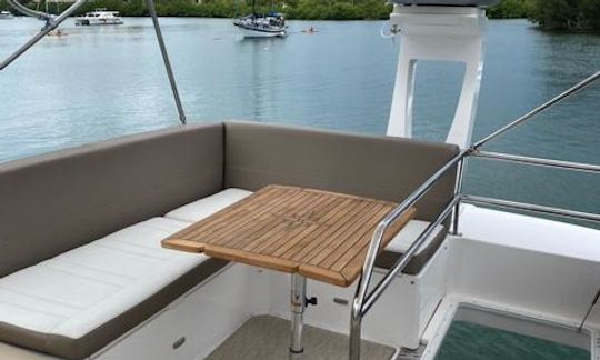 2018 Regal 42' Luxury Yacht for Day Charter or Sunset Cruise