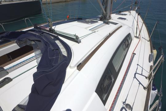 Iate à vela AIAS - Beneteau Oceanis 43