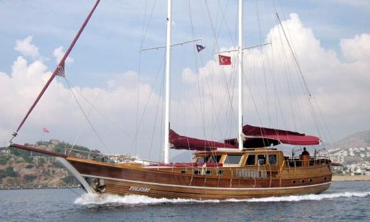 Naviguez à bord d'une goélette pour 12 personnes à Bodrum, en Turquie !