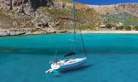 Aluguer de iates à vela Jeanneau Sun Odyssey 42i em Chania, Grécia