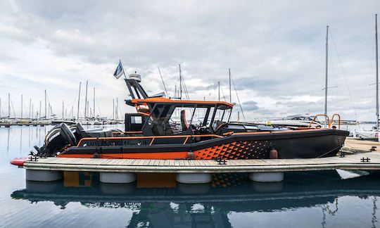 Aluventure 11000H3 Premium 2x300HP Powerboat for Charter