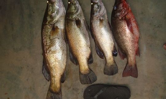 Fishing in Bolgoda Lake, Sri Lanka on a Fishing hull 19