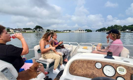 Our pontoon boat is waiting for you and your friends to have a great boat day!