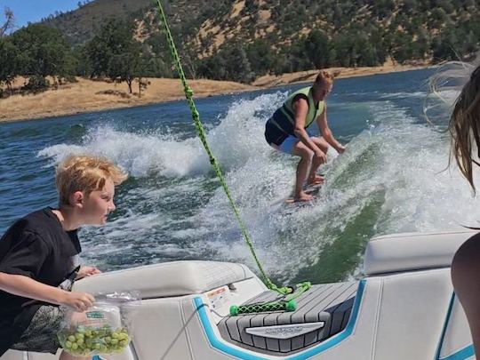 G25 Super Air Nautique. Taxa de $235,00 por hora 