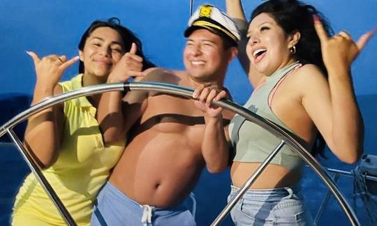 Hawaii's Best Waikiki Sail and Coral Garden Snorkeling Adventure. Book Now!